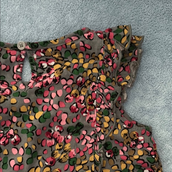 Hanna Andersson Flutter Sleeve Ruffled Blouse in Pink and Yellow - Picture 3 of 4